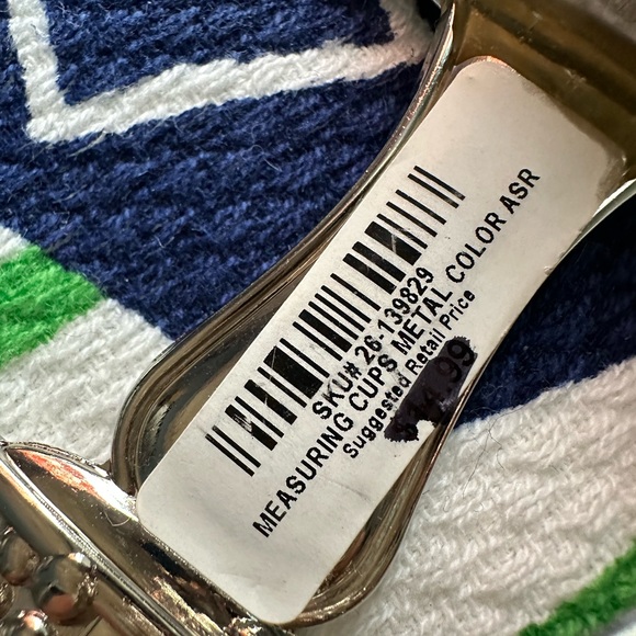 Holiday Silver and Red Measuring Measuring Spoons - Picture 4 of 5